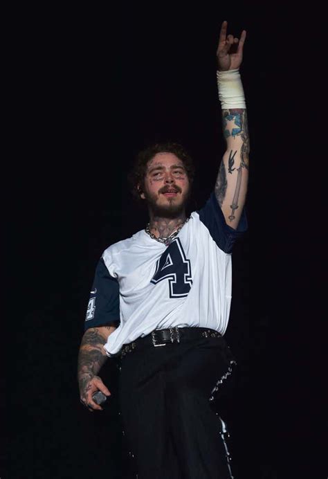 Post Malone Tucks In His Jersey Dont Be Like Post Malone