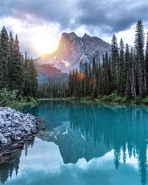 Carmen Macleod в Instagram Beautiful Morning At Emerald Lake