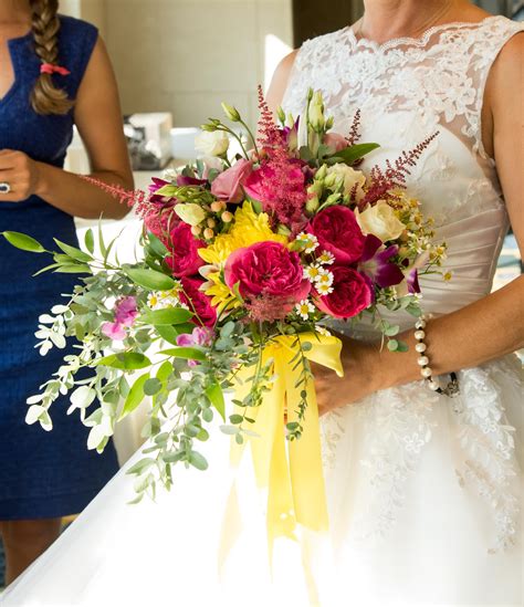 The Dazzling Bridal Bouquet In Ipswich Ma Ipswich Hearts N Flowers
