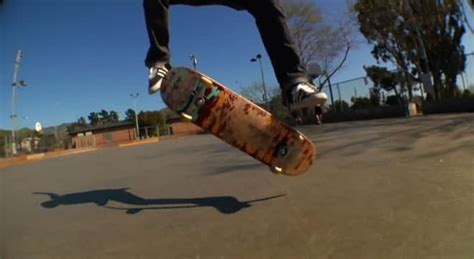 10 Easy Skateboard Tricks For Beginners