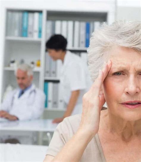 15 Signs Your Headache Could Be Something Way Worse