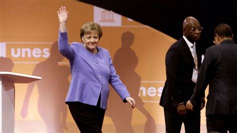 Angela Merkel Mit Unesco Friedenspreis Für Flüchtlingspolitik Geehrt