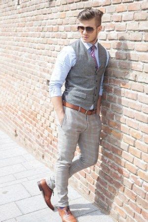 The dress term 'casual' is one of the most wildly overused words in the modern sartorial lexicon. Handsome Man Dressed in Gray Vest | Tenue mariage homme ...
