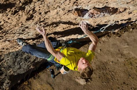 At the time, innsbruck was a place where many top international climbers were training together for competitions, such as david lama, jakob schubert and anna stöhr. Jakob Schubert, segunda ascensión de 'Neanderthal' 9b ...