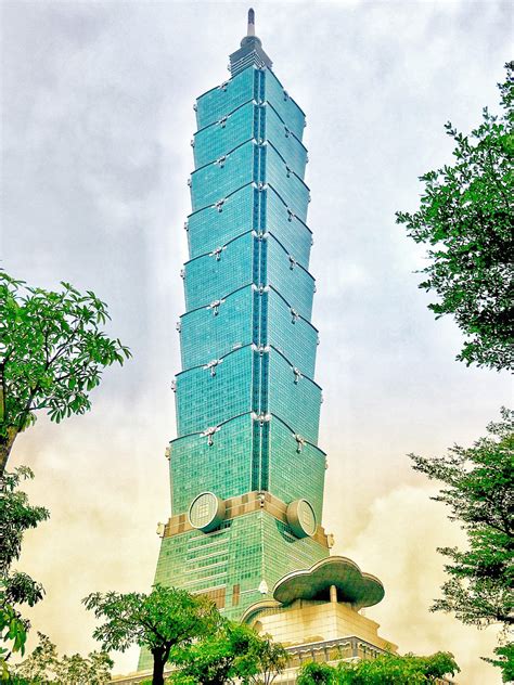 Formerly the world's tallest building, the image of the taipei 101 skyscraper is synonymous with taipei and taiwan as a whole. Always5Star Guide To The Taiwan - Taipei 101 Building ...