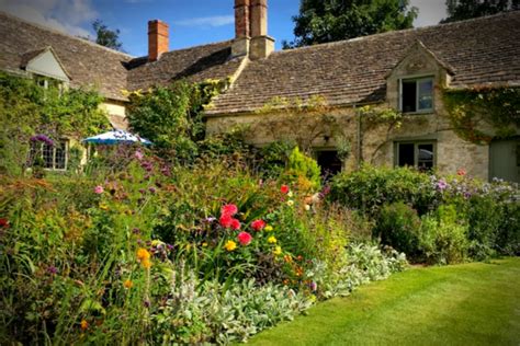 10 Charming English Cottages To Stay In Alltherooms The Vacation