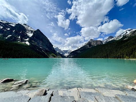 A Perfect Day Trip To Lake Louise Alberta Trips To Uncover Travel
