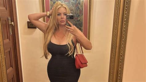 MAFS Star Sarah Roza Posted Selfie From Inside The Melbourne Athenaeum