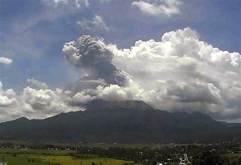 Bulusan Volcano Erupts Anew —phivolcs News Gma News Online