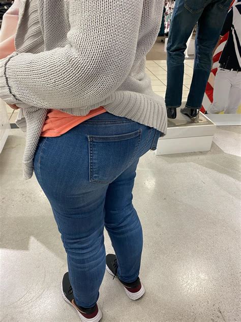 Convert Image To K Resolution Sexy Gilf Humongous Booty Bend Over My