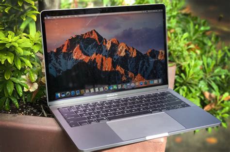 Keeping all differences in price and specifications aside, in both these models you will find exquisite outer body design, capable specifications to run all your games and software lag free. MacBook Pro UK deals - Apple laptop best price & how to ...