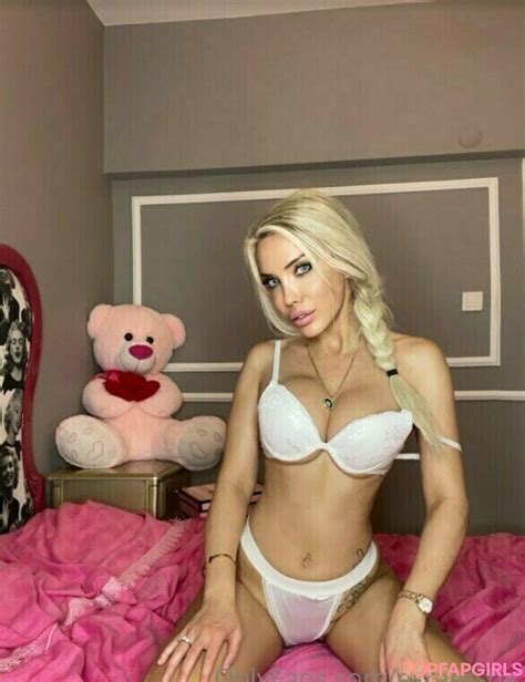 Esra Ersoy Nude Onlyfans Leaked Photo Topfapgirls