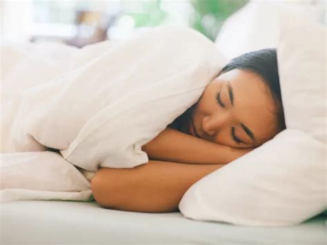 The Best Sleeping Positions For Digestion According To A Gi Doctor Hum Nutrition Blog