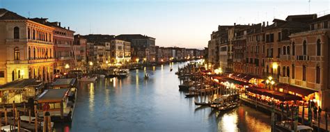↑ elisabeth rosenthal, «italy cracks down on illegal immigration». Veneto » Arquilla Wines