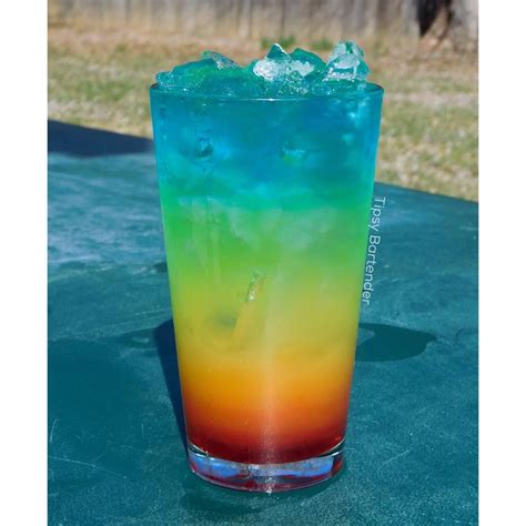 The 25 Best Rainbow Cocktail Ideas On Pinterest Alcoholic Drinks 21st Birthday Mocktail