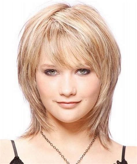 Short Layered Hairstyles With Bangs For Round Faces