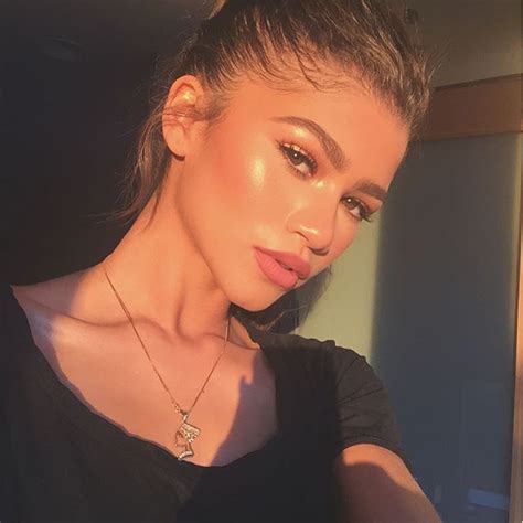 Zendayas Makeup Philosophy Will Make You Want To Change Your Beauty