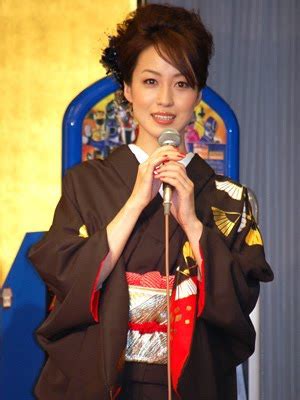 Henshin Grid Attractive Actress Nao Oikawa