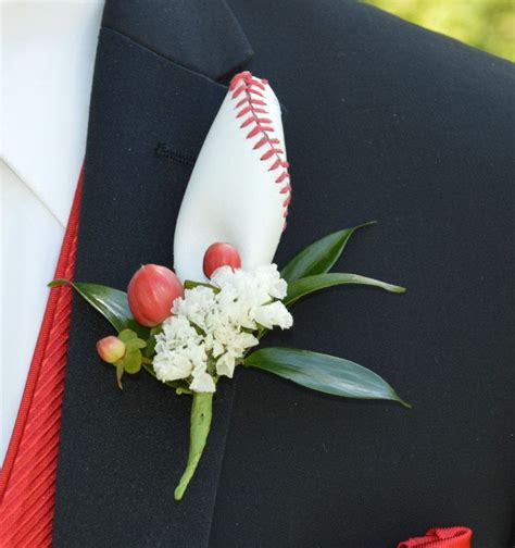 Prom Boutonnieres House Of Flowers Boutonnieres Prom Prom Flowers