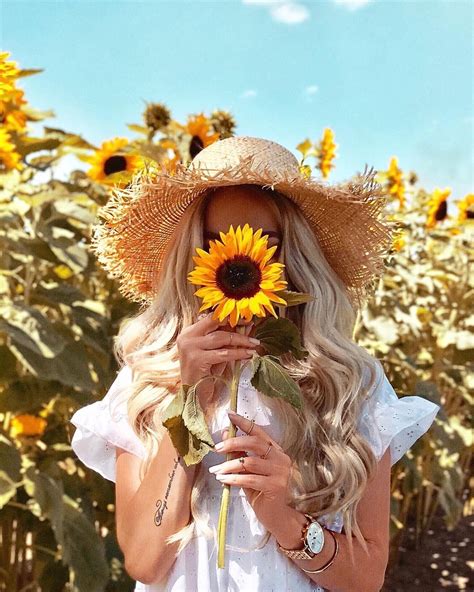 Pin By Priscilla Serpa On Fields Grass And Sunshine Sunflower Field