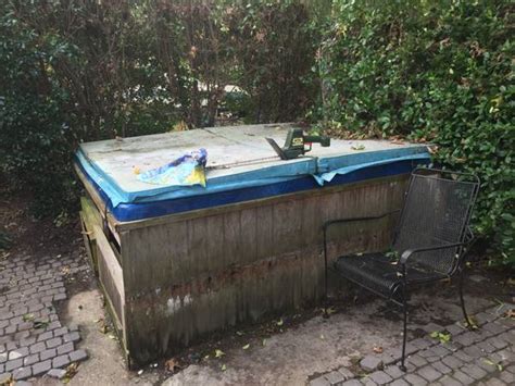 Twitch's new hot tub meta has proven to be quite controversial, with with up and comers generating thousands of viewers or old favorites finding new audiences, it's clear the hot tub meta is here to stay. We Accept Hot Tub Trade-ins Toward Purchases - Malibu Spas