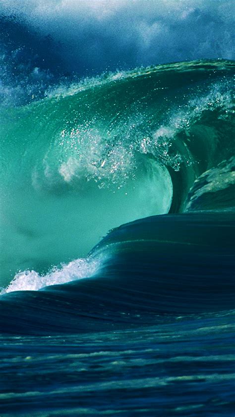 Monster Waves Hd Wallpaper For Your Mobile Phone