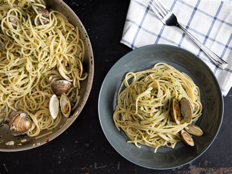 Spaghetti Alle Vongole In Bianco With White Clam Sauce Recipe