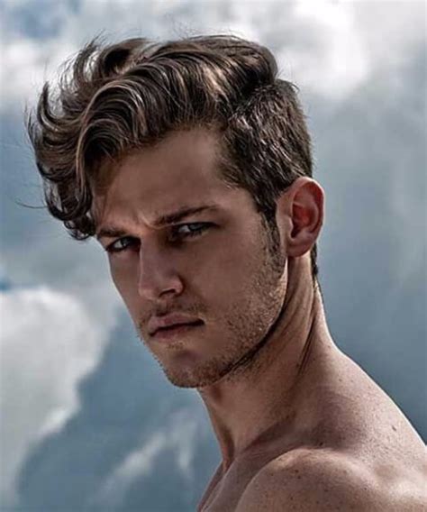 Suave Hairstyles For Men With Wavy Hair To Try Out Menhairstylist Com