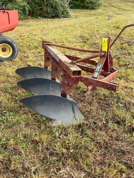 Massey Ferguson 3 Bottom Turning Plow Ek Auctioneers Llc