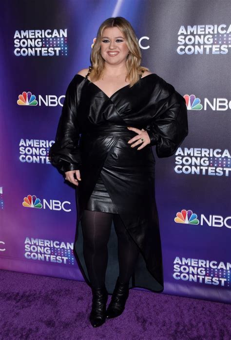 Kelly Clarkson Is Edgy For American Song Contest Leather Dress And Boots