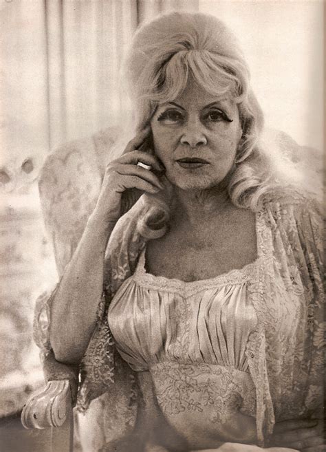 Devodotcom She Is As Mae West As Ever The Magical Photography Of Diane Arbus