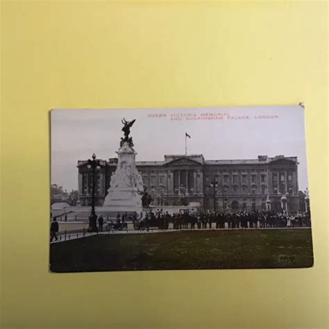 Queen Victoria Memorial Buckingham Palace London England Unposted