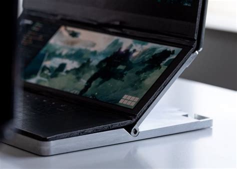 Intel Dual Screen Gaming Laptop Prototype Unveiled At