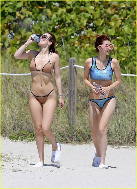 Bella Thorne Flaunts Bikini Bod On Beach In Miami Photo