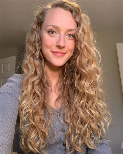 Instagram Blonde Curly Hair Natural Wavy Hair Super Long Hair