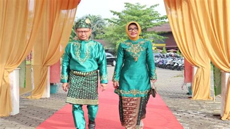 Baju Adat Melayu Pontianak