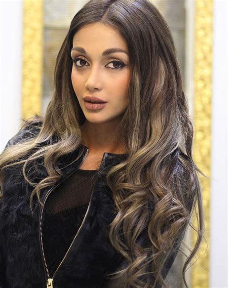 Pin By Cynthia Romo On Elnaz Golrokh Iranian Models Long Hair Styles Hair Inspiration
