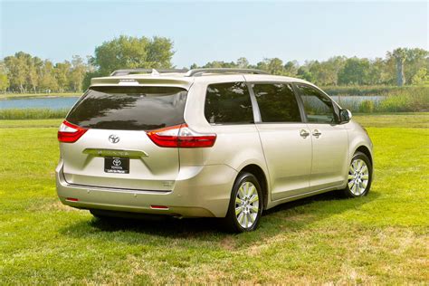 Toyota Sienna Compare Models
