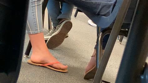 More Candid Toes Rthongsandals