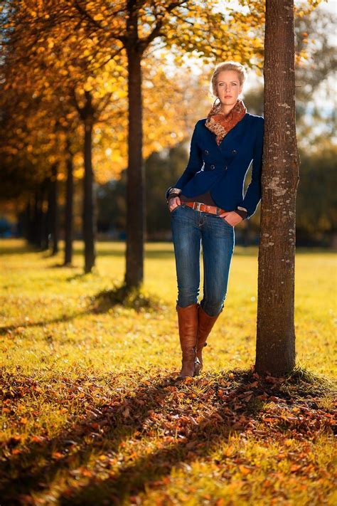 Autumn By Louis Zuchtriegel Fall Photoshoot Photography Poses Women