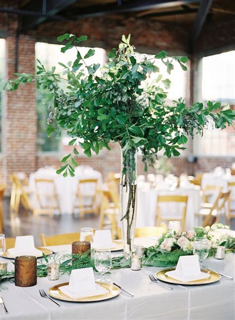 15 Wedding Tablescapes That Prove Its Time To Ditch Flowers Green