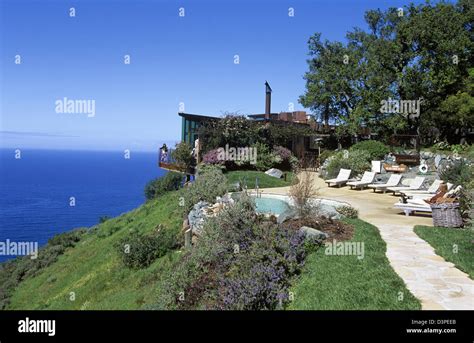 Post Ranch Inn Hugs A Cliffside Overlooking The Pacific In Big Sur