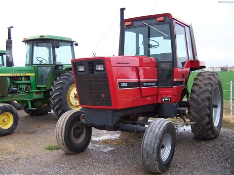 International Harvester 886 Tractor International