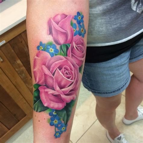 Pink rose on the thigh are very attractive. 33+ Tattoo Designs for Women | Design Trends - Premium PSD ...