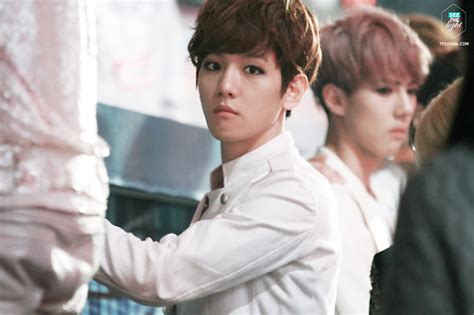 Exo adalah boyband asal korea selatan yang berdiri di lebal naungan sm entertaiment, exo sendiri debut pada tanggal 08 april 2012 single debut mereka birthday/tanggal lahir : EXO