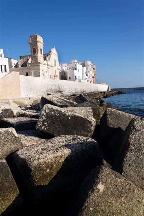 Alloggi vacanze consigliati ad abbadia san salvatore. Seeseite Mit Katholischer Kirche Chiesa San Salvatore In ...