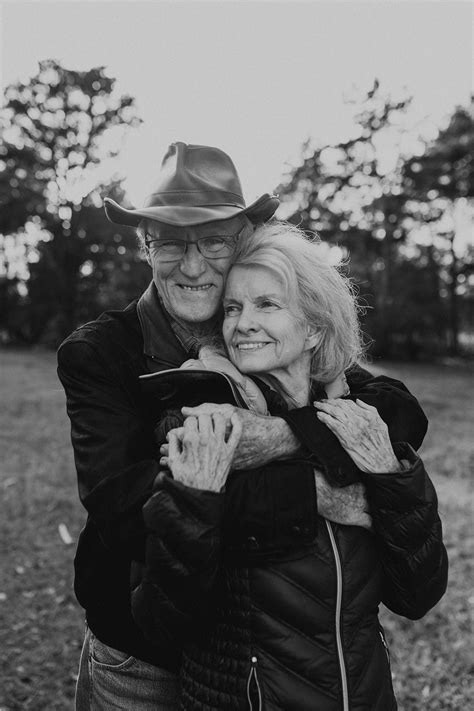 Couples portraits on central texas ranch central texas photographer