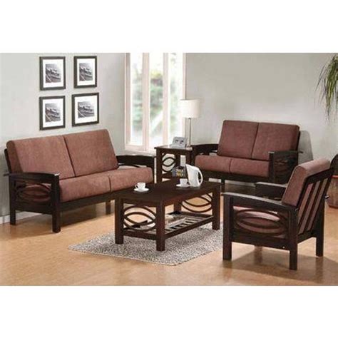 The simple, elegant and traditional type of sofa set design, the mariott best sofa set design 3+1+1 set is the latest sofa designs in our store. Designer Wooden Sofa Set With Table, Lakdi Sofa Set, Lakdi The Furniture Co Sofa Set, वुडन सोफा ...