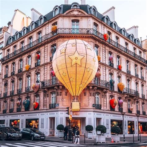 Dior Flagship Store In Paris Voyage