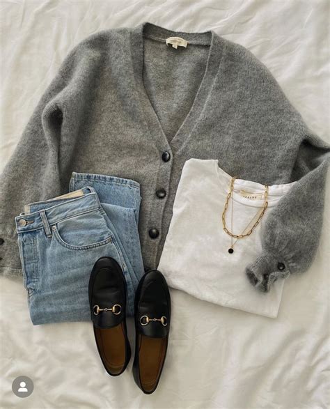 Pin By Camila Bonilla On Winter Outfits Business Casual Outfits